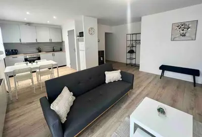 Cuisine ou kitchenette dans l'établissement L’esplanade - Super 3 pièces refait à neuf - Reims