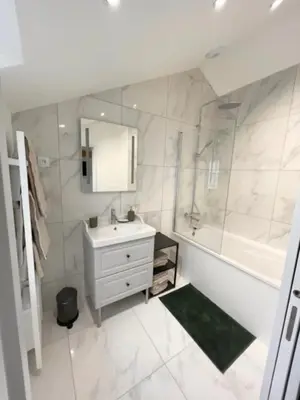 Salle de bains dans l'établissement Suite Théodore - 2 pers