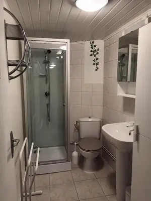Salle de bains dans l'établissement Gîte Linglet