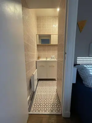 Cuisine ou kitchenette dans l'établissement Superbe T2 à 200m de la Place ducale