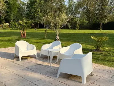 Jardin de l'établissement Chalet romantique Terrasse privée Île aux Palmiers