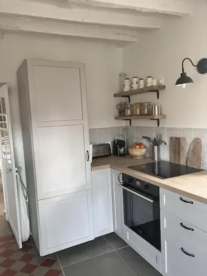 Cuisine ou kitchenette dans l'établissement La Courmonière