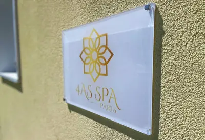 Certificat, récompense, panneau ou autre document affiché dans l'établissement 4AS Spa Paris