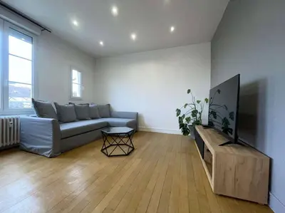 Télévision ou salle de divertissement dans l'établissement En_Terre_Champenoise Epernay
