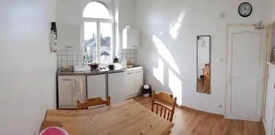 Cuisine ou kitchenette dans l'établissement Le petit Château Avesnois - Studio pour 2 personnes - Cuisine Partagée