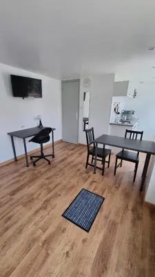 Cuisine ou kitchenette dans l'établissement Le petit Château Avesnois - Studio en rez-de-chaussée