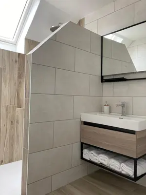Salle de bains dans l'établissement Lodge de la Vigneronne