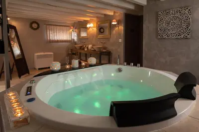 Plan de l'établissement CHARME AU FIL DE L'EAU