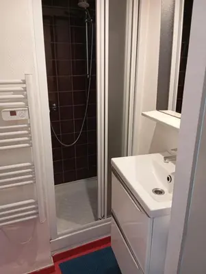 Salle de bains dans l'établissement Le Paradis de l'Isle