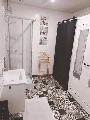 Salle de bains dans l'établissement Loft chez Valy et Hervé