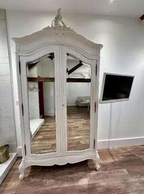 Télévision ou salle de divertissement dans l'établissement Studio 3 des Remparts à 5 mins de Charleville-Mézières